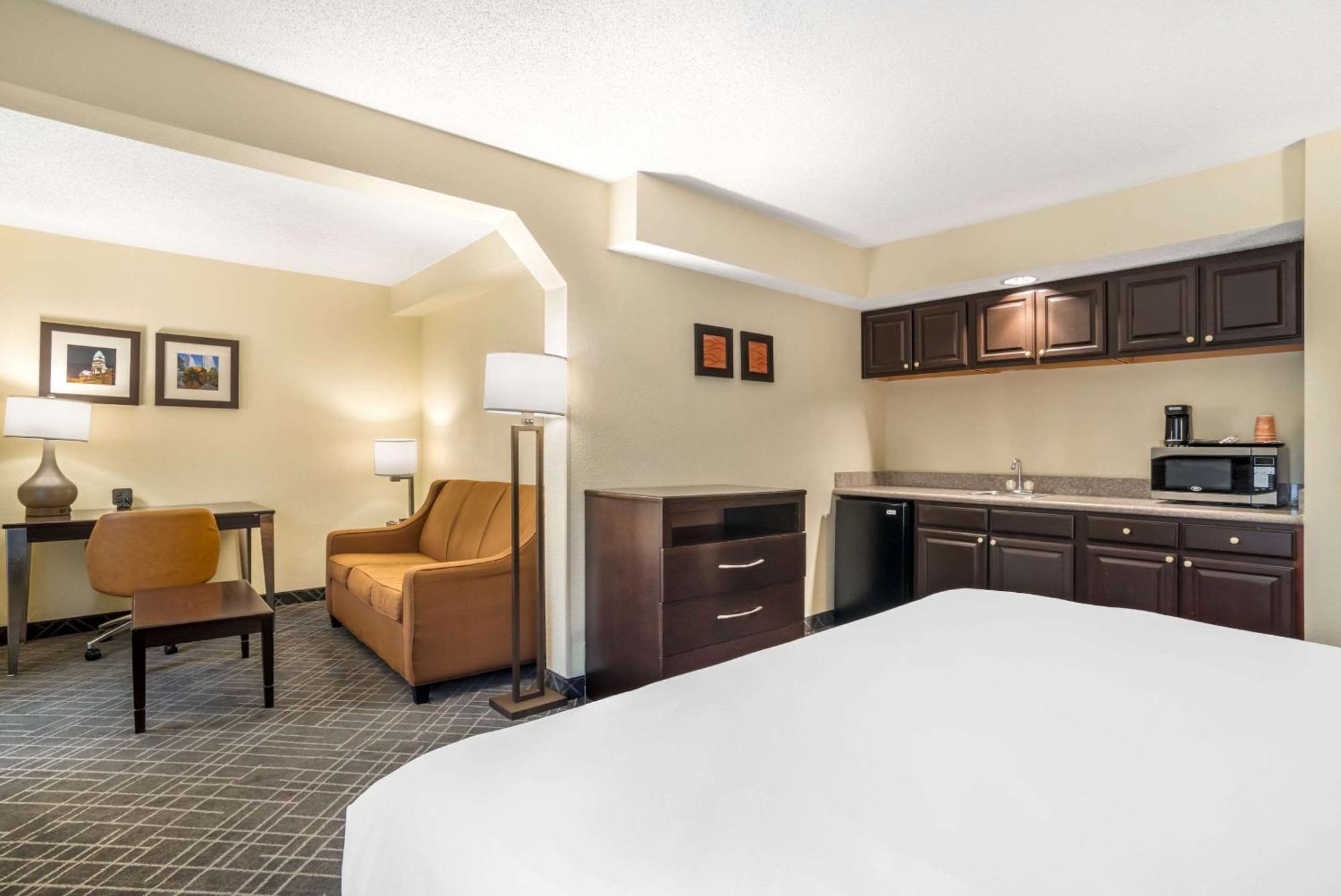 Comfort Inn & Suites Lake Norman Cornelius Exterior photo