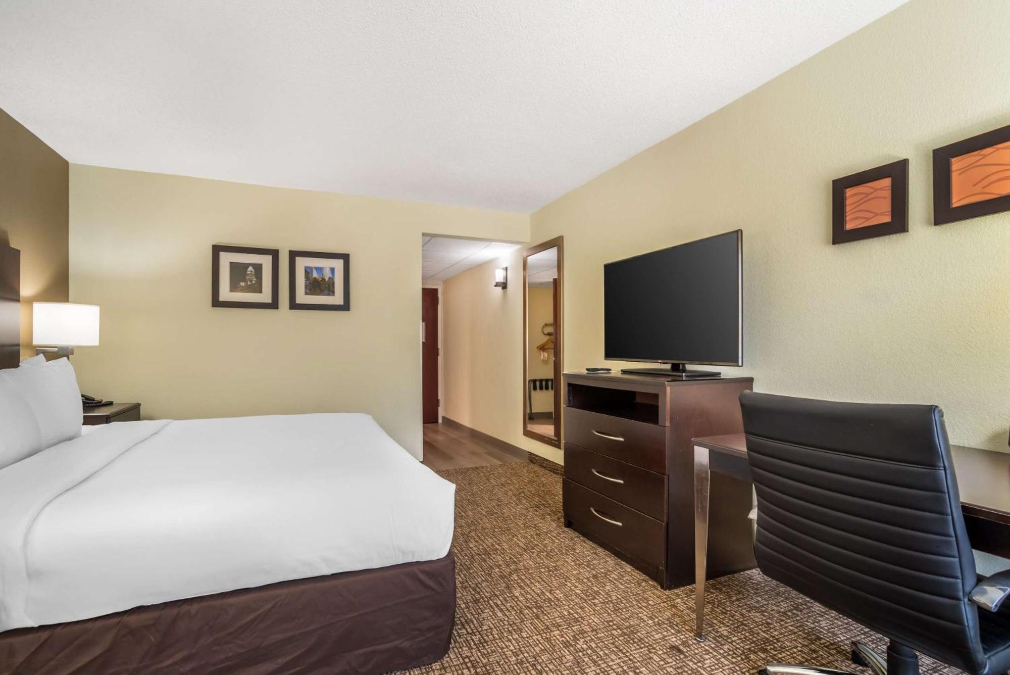 Comfort Inn & Suites Lake Norman Cornelius Exterior photo